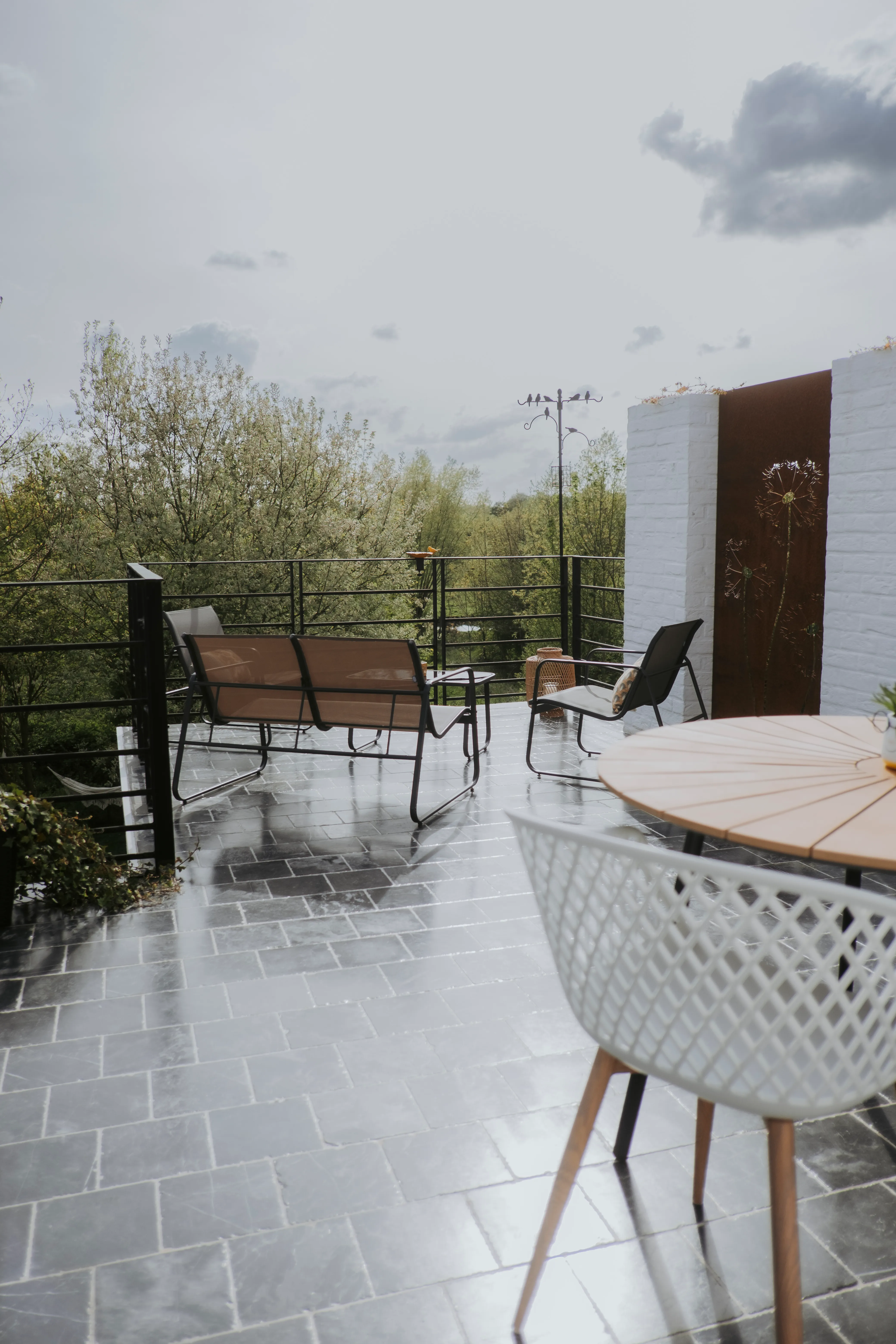 Terrasse, ouverte sur le jardin